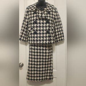 Signarure By Larry Levine Black and Cream  Pencil Skirt Set Size 6 EUC